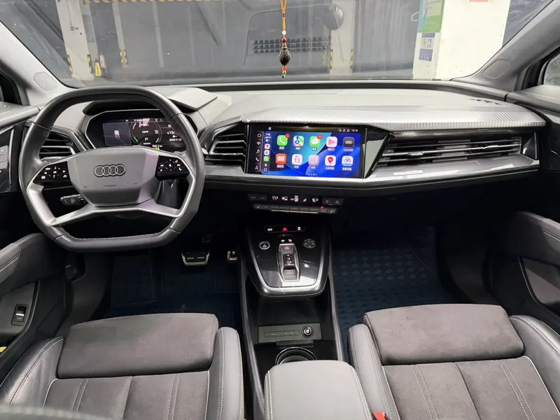 Audi Q4 e-tron — фото 10