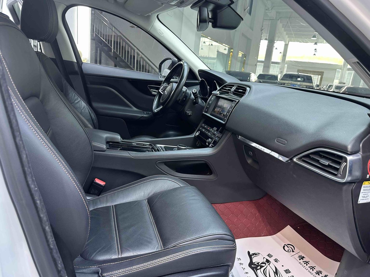 Jaguar F-Pace — фотографии объявления, Фото 14