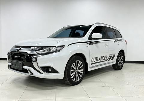 Mitsubishi Outlander, 2021 год