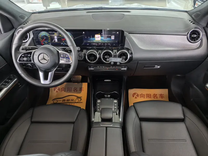 Mercedes-Benz GLA — фото 8