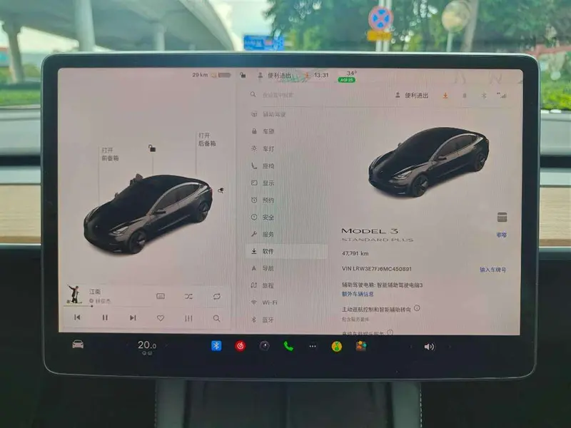 Tesla Model 3 — фото 10