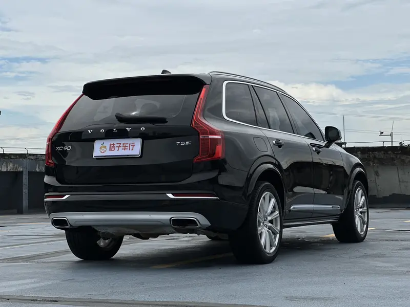Volvo XC90 — фото 6
