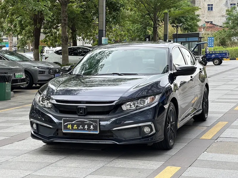 Honda Civic — фото 1