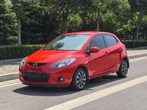 Mazda 2, 2011 год