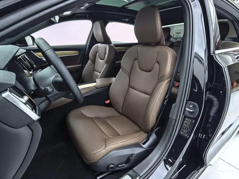 Volvo S90 — фото 15