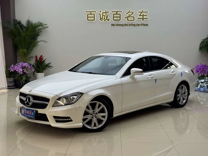 Mercedes-Benz CLS — фото 1