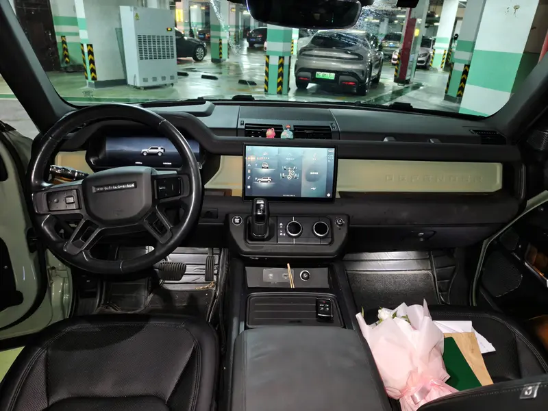 Land Rover Defender — фото 6