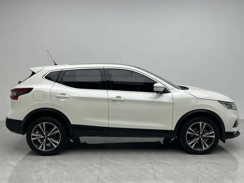 Nissan Qashqai — фото 8