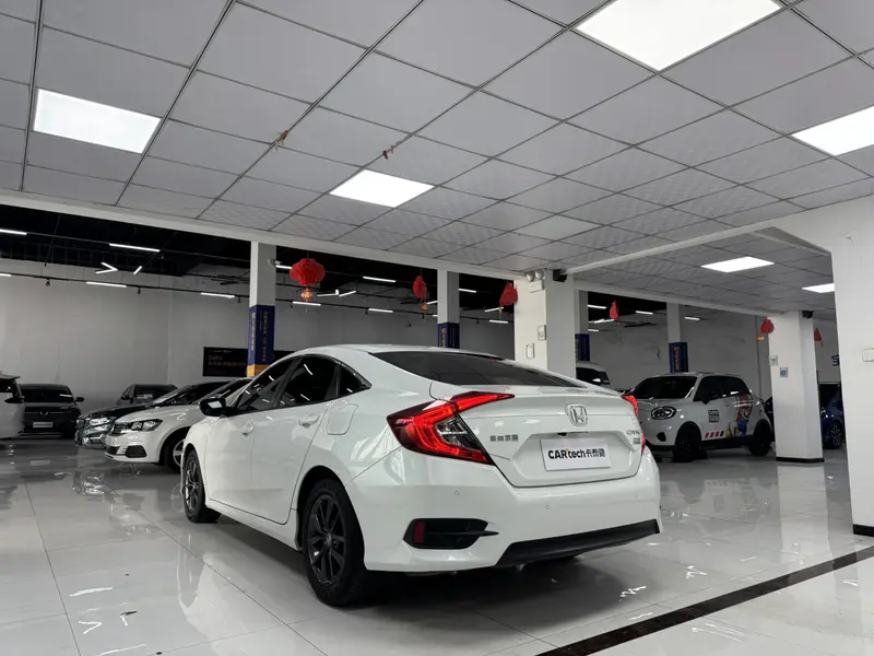 Honda Civic — фото 4
