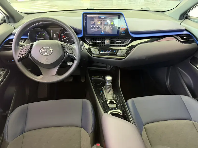 Toyota C-HR — фото 8