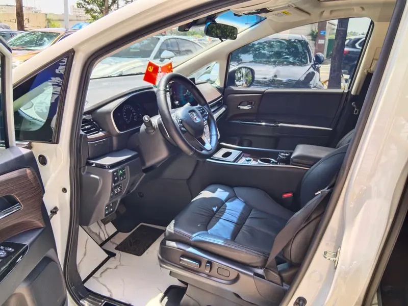 Honda Odyssey 2.0L — фото 9