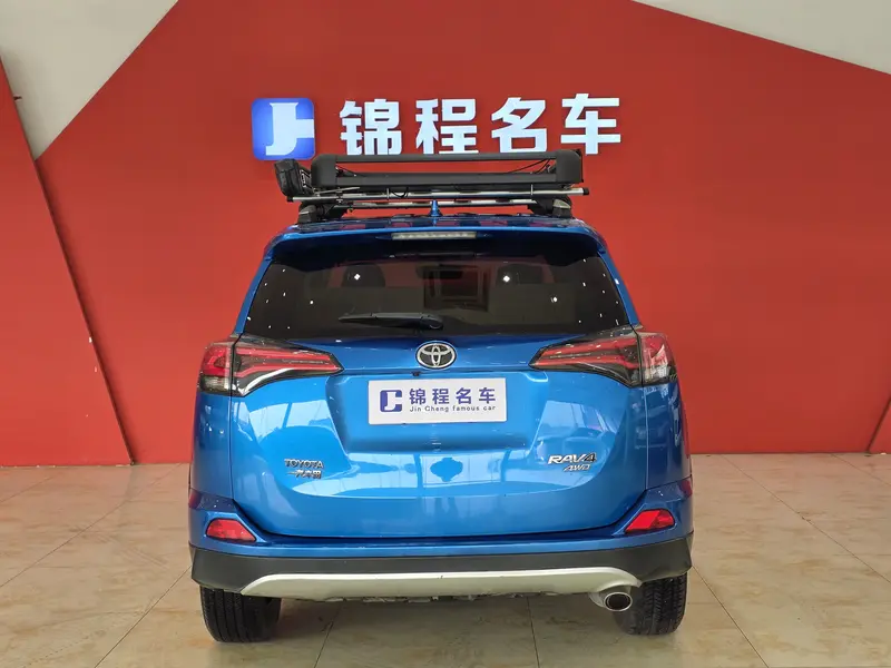 Toyota RAV4 — фото 4