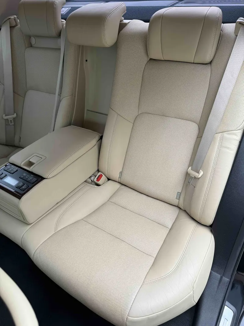 Toyota Crown — фото 12