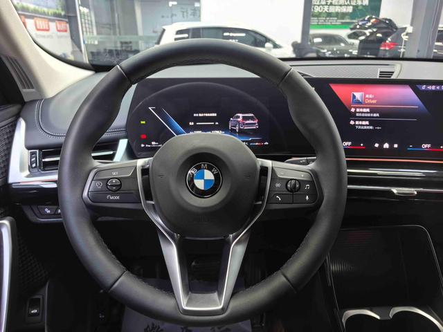 BMW X1 id 4387238 из Китая 16