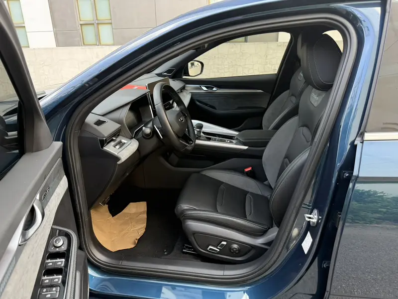Geely Xingrui 2.0 T — фото 9