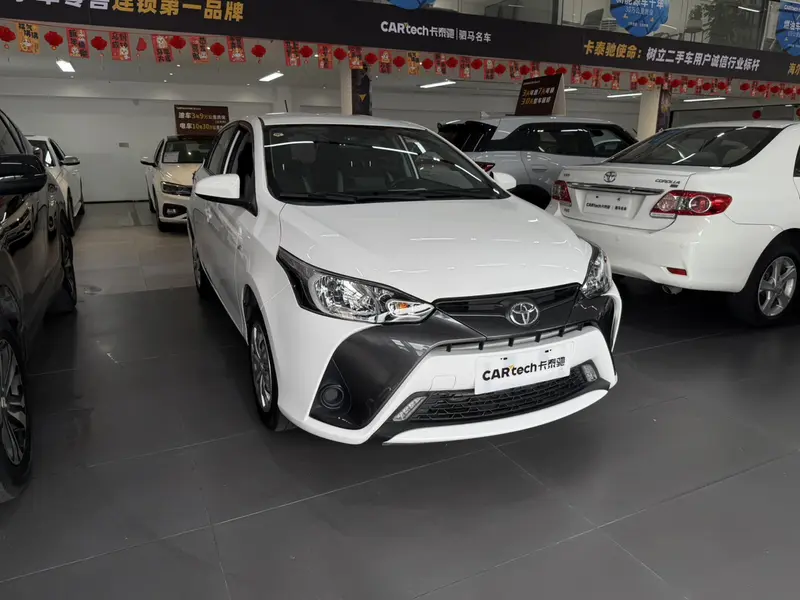 Toyota Yaris L — фото 3