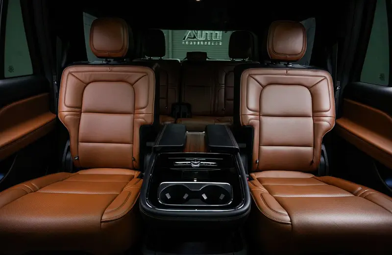 Lincoln Navigator — фото 12