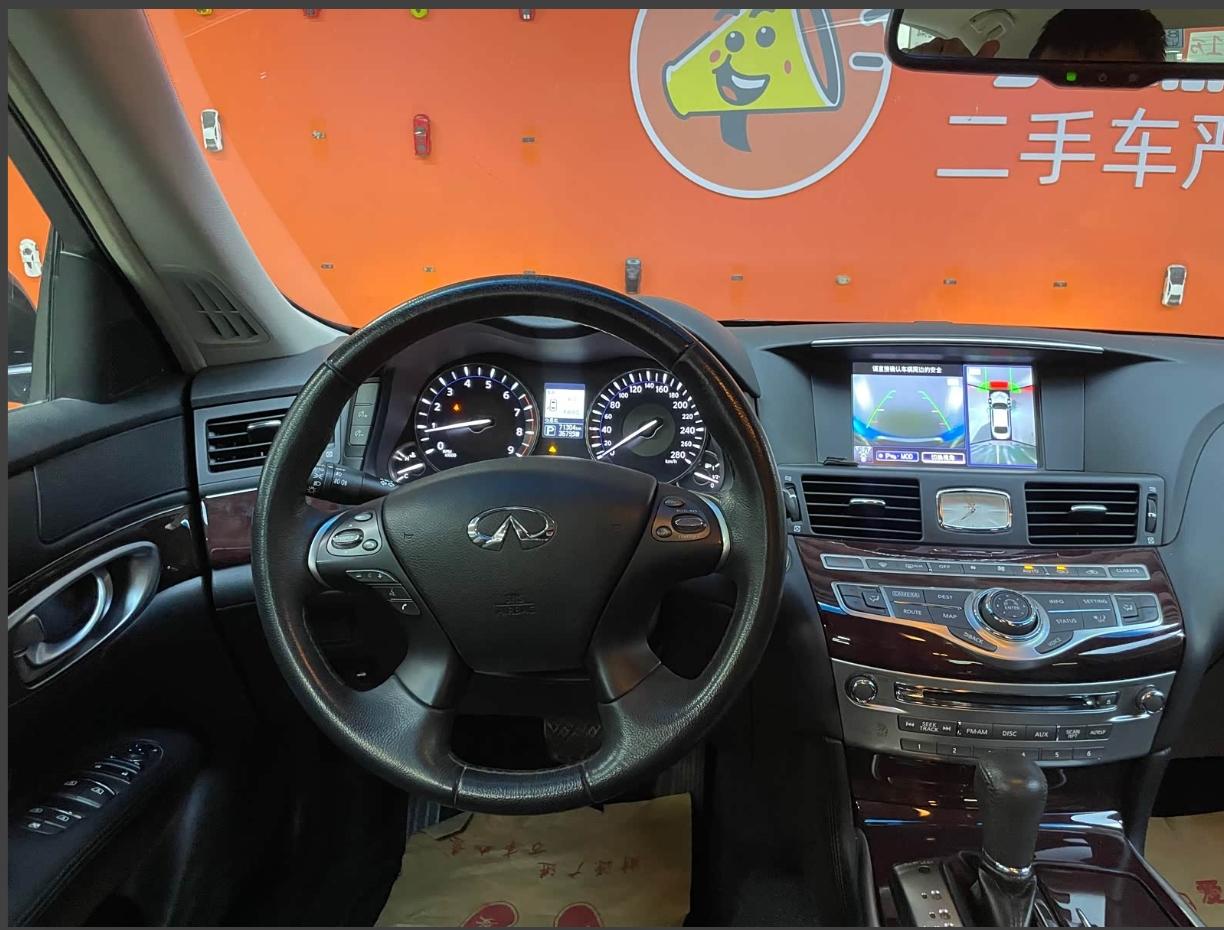 Infiniti Q70: фотография 9 из 14
