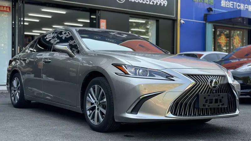 Lexus ES — фото 3