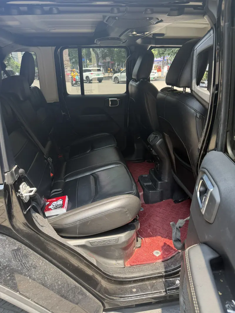 Jeep Wrangler 4xe — фото 10
