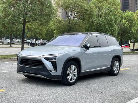 Nio ES8