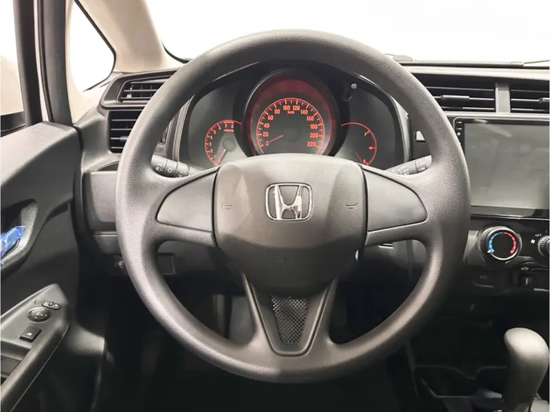 Honda Fit — фото 11