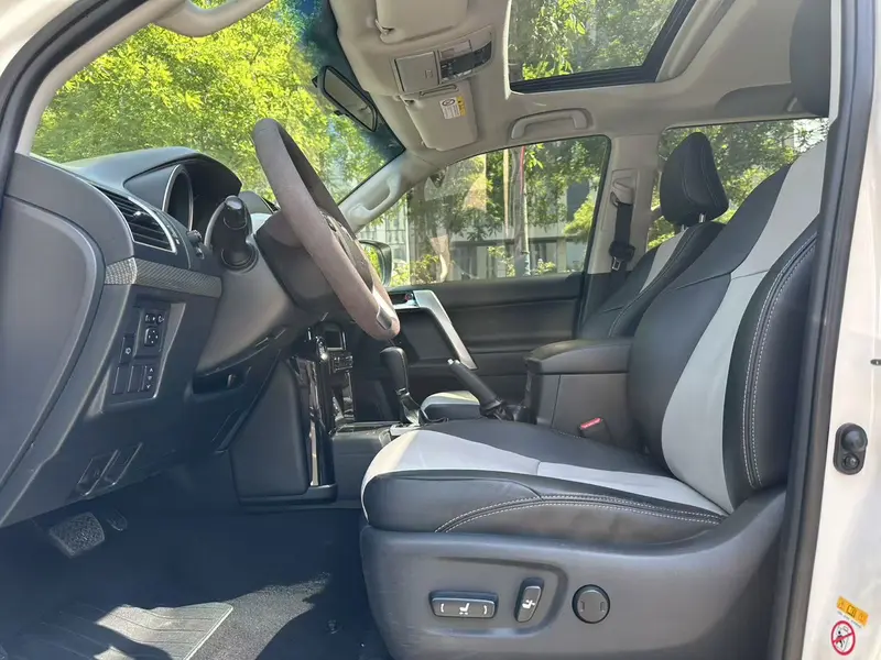 Toyota Prado — фото 13