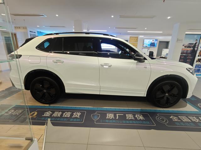 Volkswagen Tiguan L id 4392063 из Китая 7