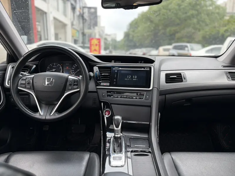 Honda Spirior — фото 7