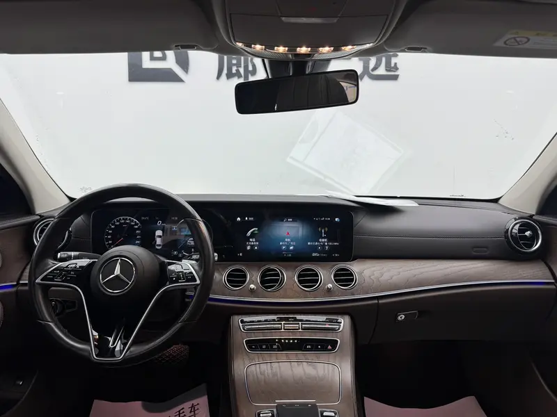 Mercedes-Benz E-Class — фото 7