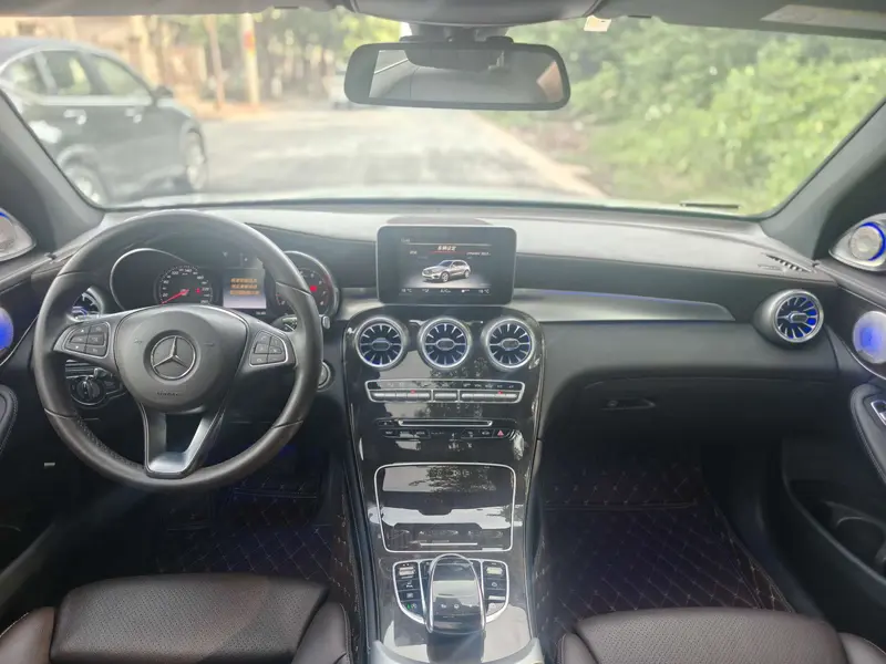 Mercedes-Benz GLC 260 4MATIC динамик — фото 4