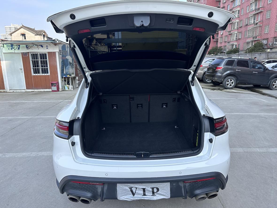 Porsche Macan: фотография 12 из 15