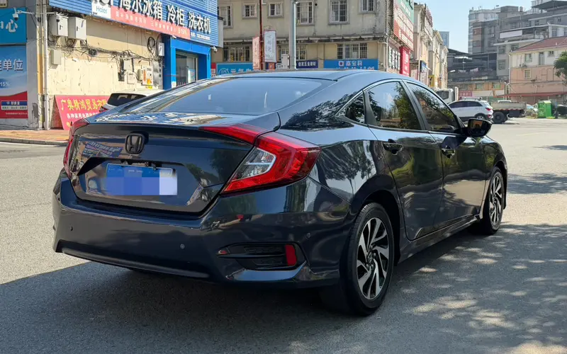 Honda Civic — фото 6