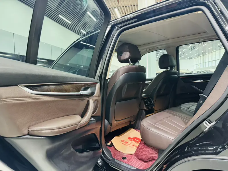 BMW X5 xDrive28i — фото 19