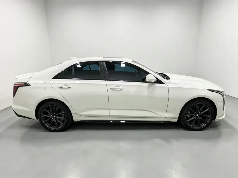 Cadillac CT4 — фото 8