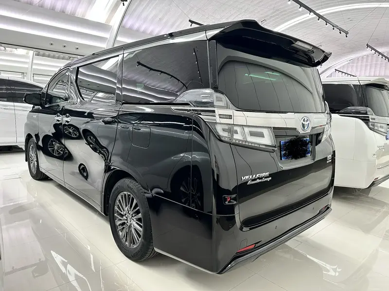 Toyota Vellfire — фото 4