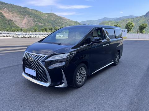 Lexus LM
