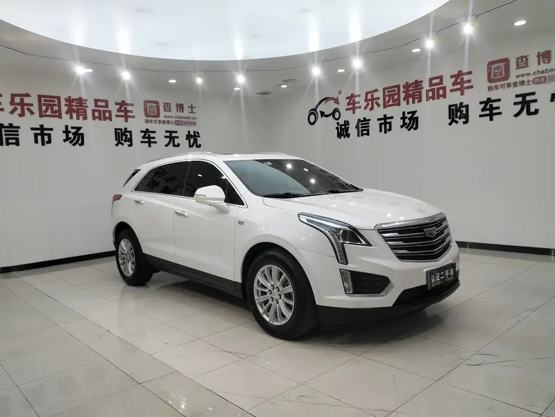 Cadillac XT 5 28 E 4 WD — фото 3