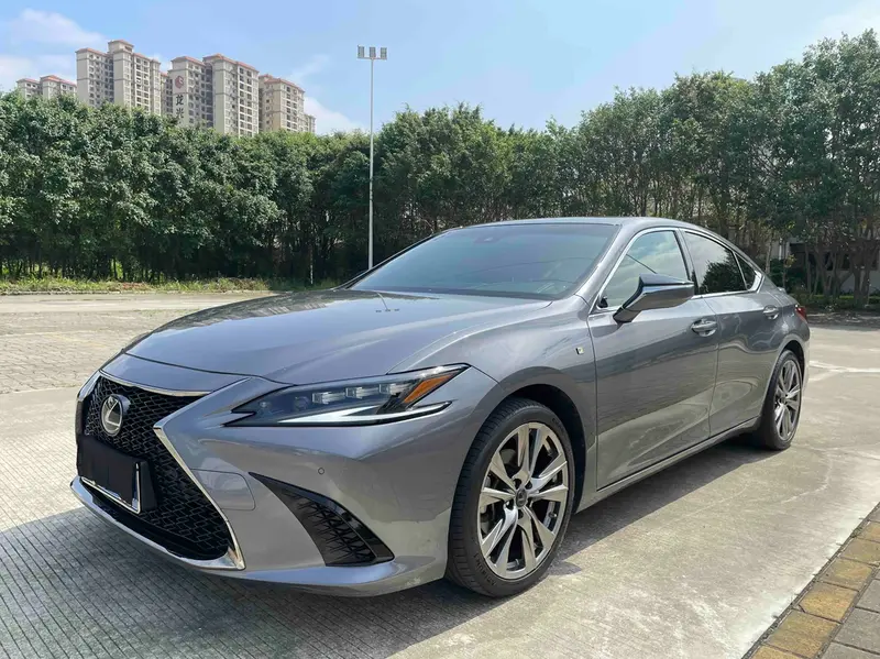 Lexus ES 200