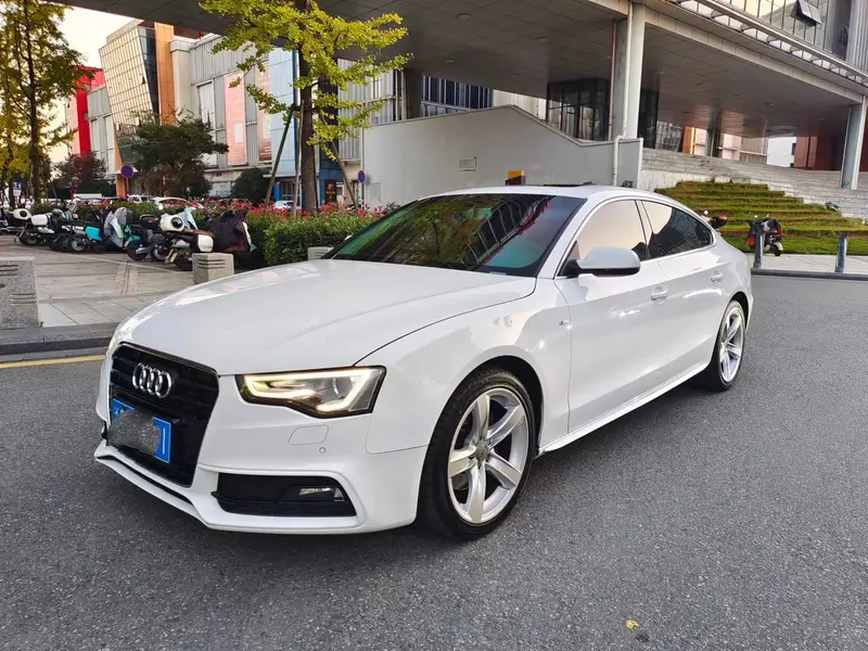 Audi A5 — фото 1