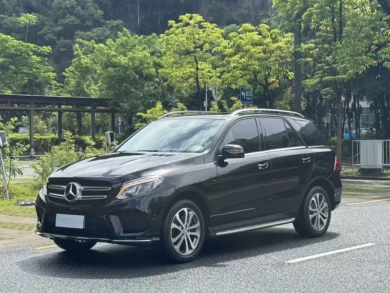 Mercedes-Benz GLE — фото 1
