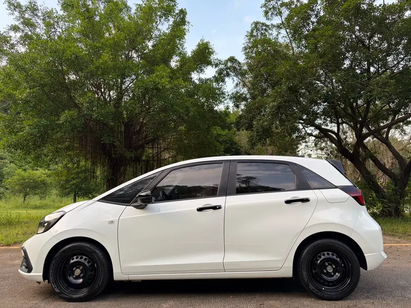 Honda Fit 1.5L CVT — фото 4