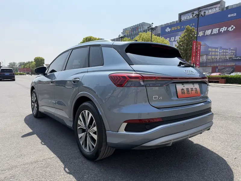Audi Q4 e-tron — фото 4