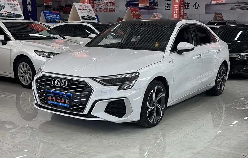 Audi A3 — фото 1