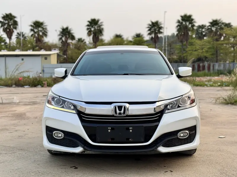 Honda Accord — фото 2