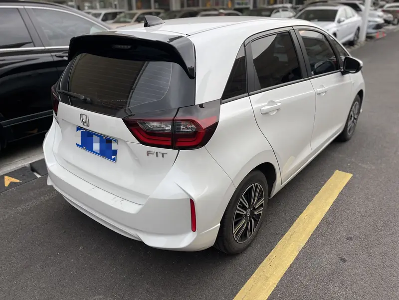 Honda Fit — фото 5