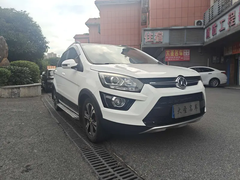 BAIC Senova X25 — фото 3