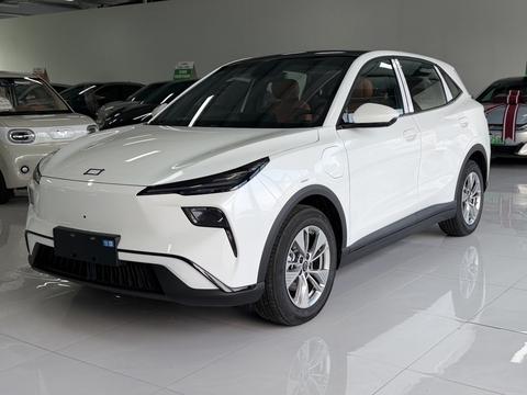 Bestune Yueyi 03