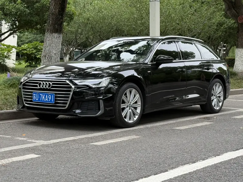 Audi A6 — фото 1