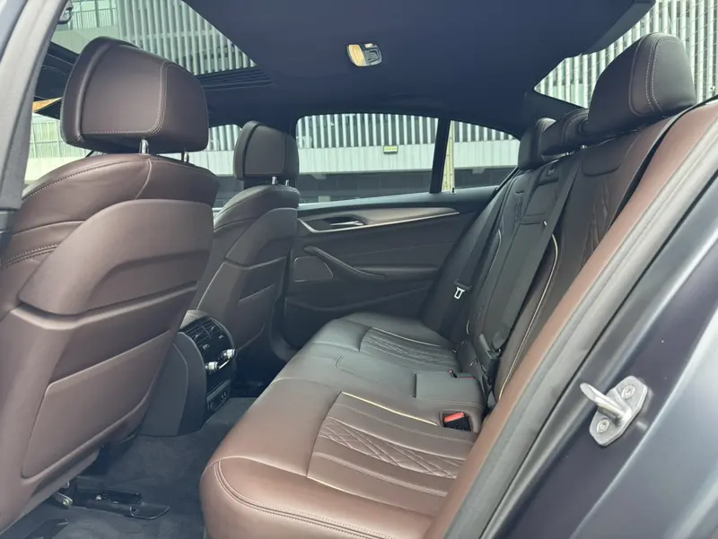 BMW 5 Series 540i M спортпакет — фото 10